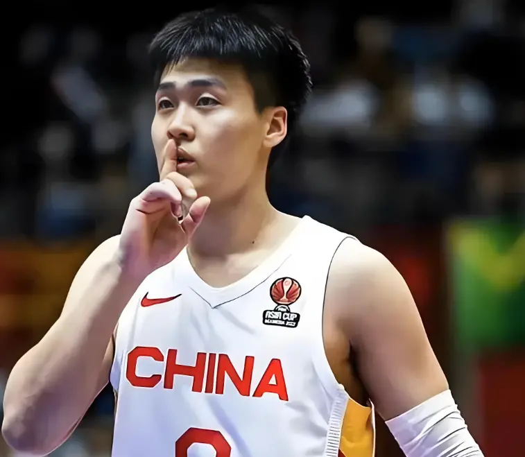 攻端表现太, 一度落后, 连冠
