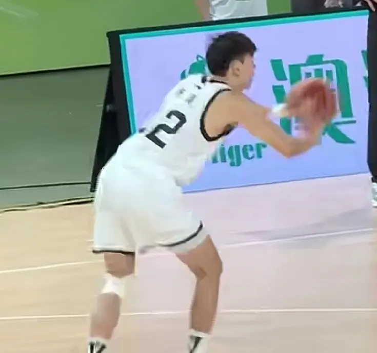 焦泊乔上场 焦泊乔上场