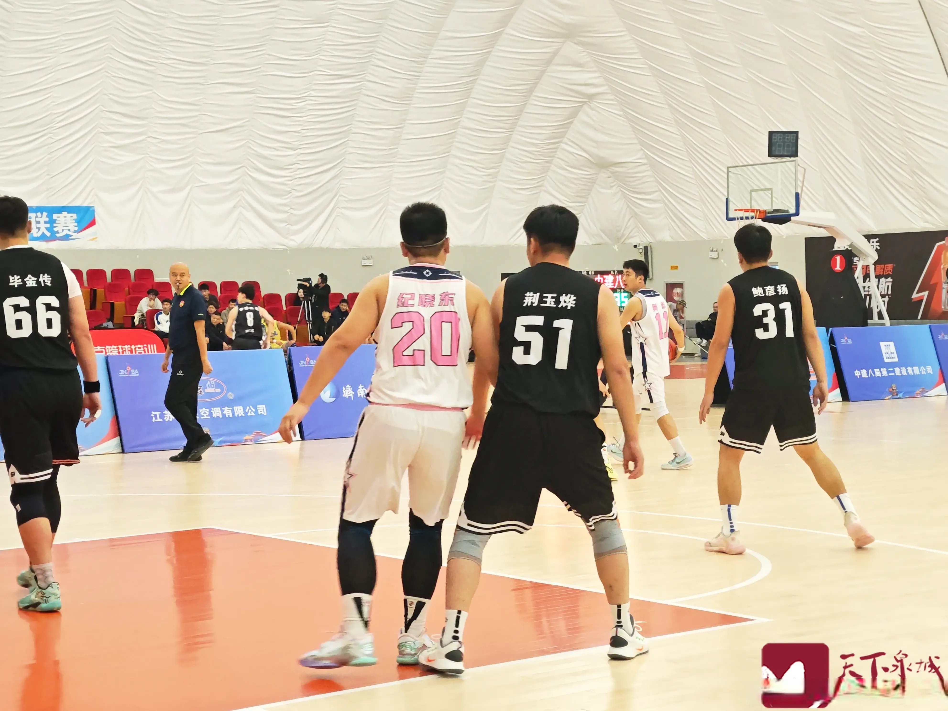 AA, 前四名将锁, 交流平台